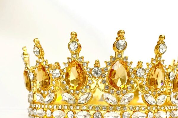 Корона для торта — элегантный акцент для вашего десерта